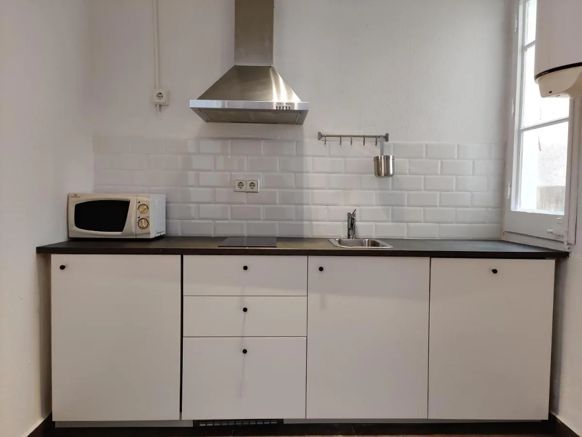 Family Apartment Gracia برشلونة إسبانيا